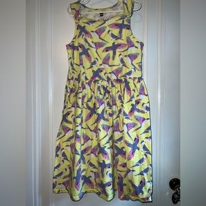 Tea Collection Button Shoulder Sleeveless Dress in Yellow Parrot Print Size 12